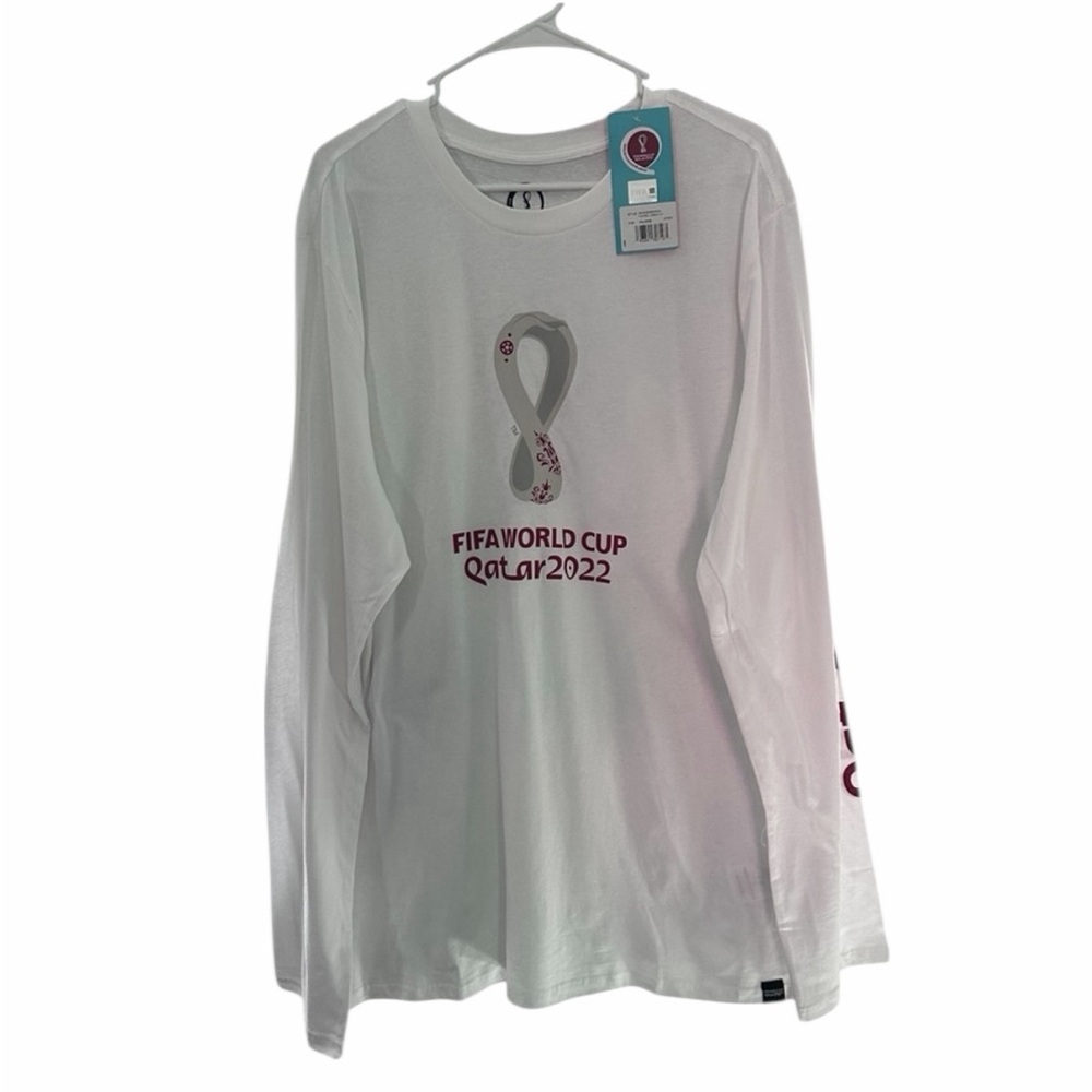 FIFA World Cup Qatar 2022 Mrn’s White Long Sleeve Shirt Size XXL NWT PTP 25”